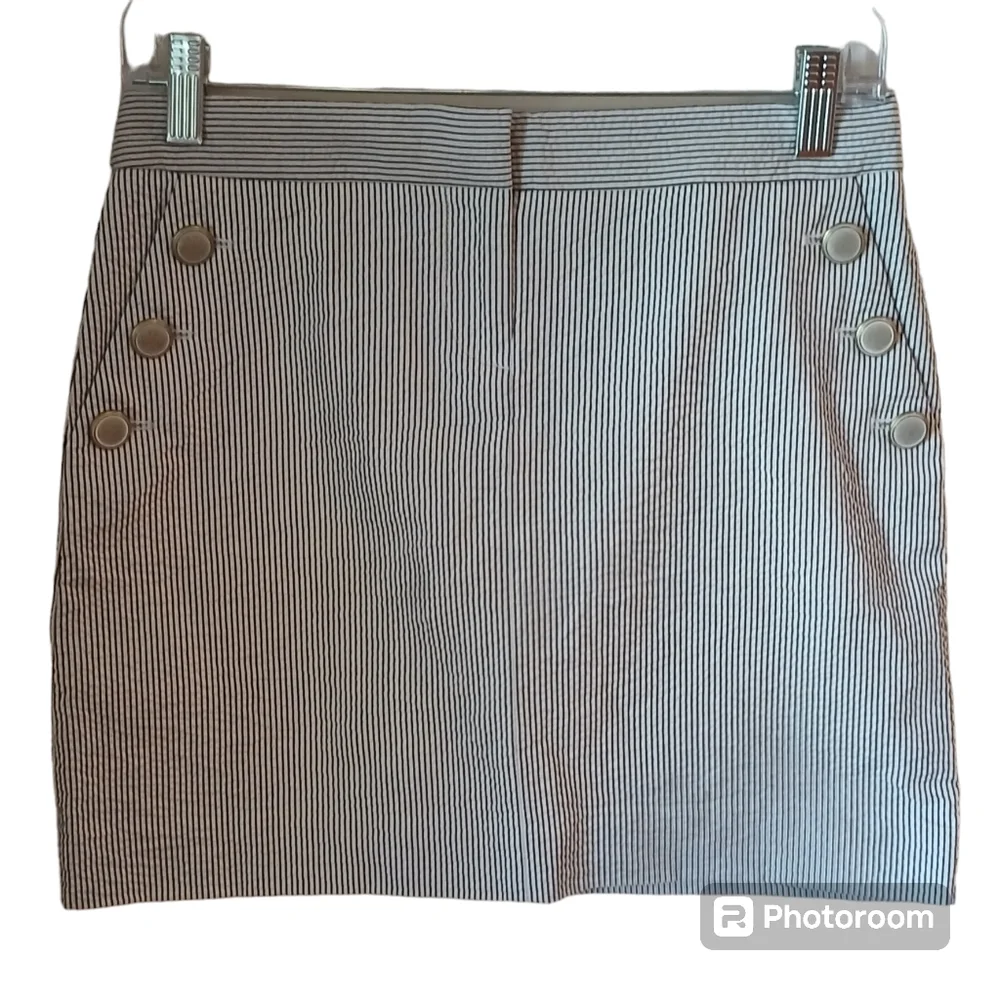 J Crew Women's 100% Cotton Gray Pinstripe Sailor Skirt Siize 00 - Picture 1 of 11